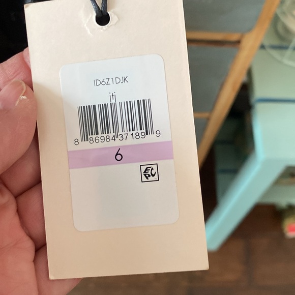 Ivanka Trump NWT sz 6 Elegant Black Sleeveless Dress - Picture 6 of 12